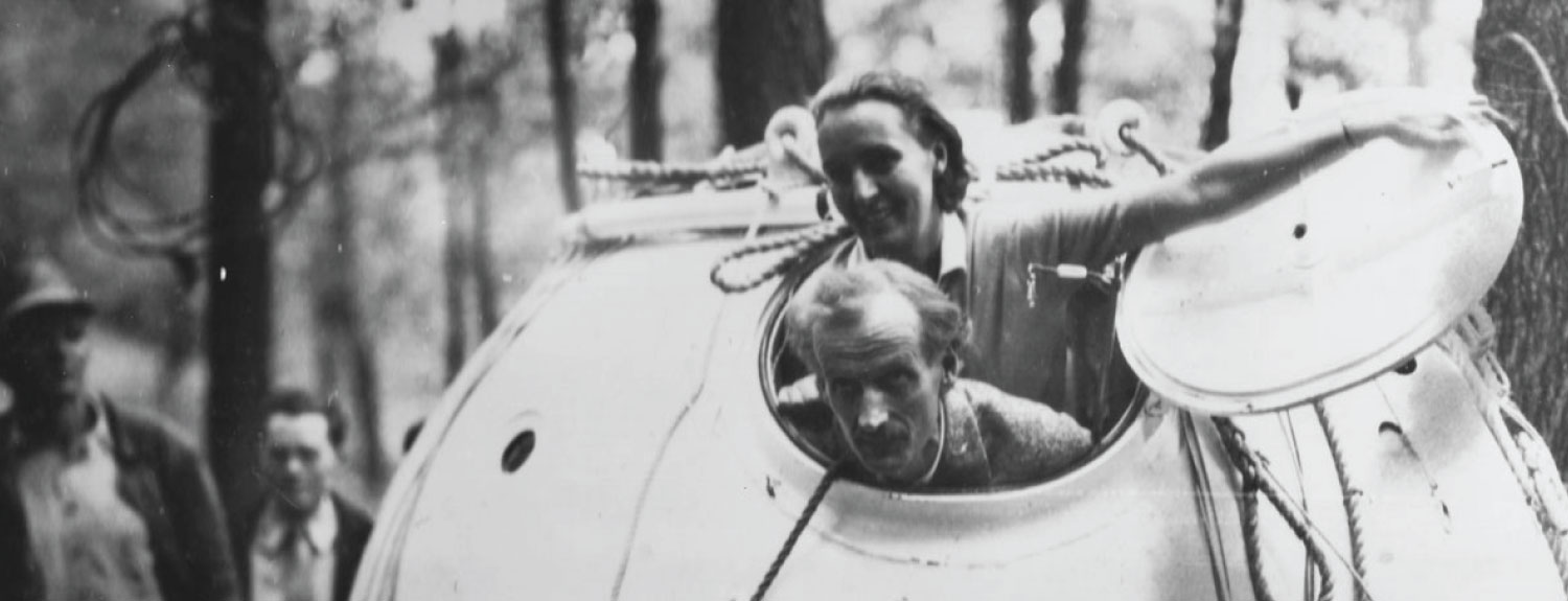 Jeanette and Jean Piccard boarding their stratospheric balloon